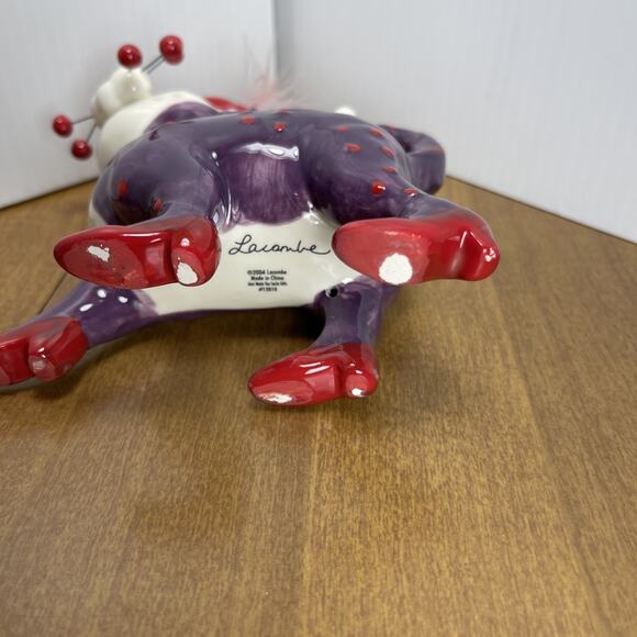 Amy Lacombe Cat Figurine Vintage Purple & Red Feather Hat 2004 Whimsiclay - Picture 6 of 8